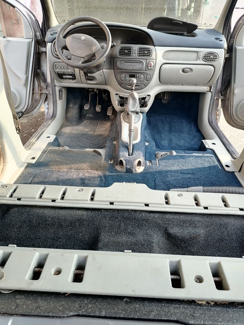 Химчистка пола авто Бресте