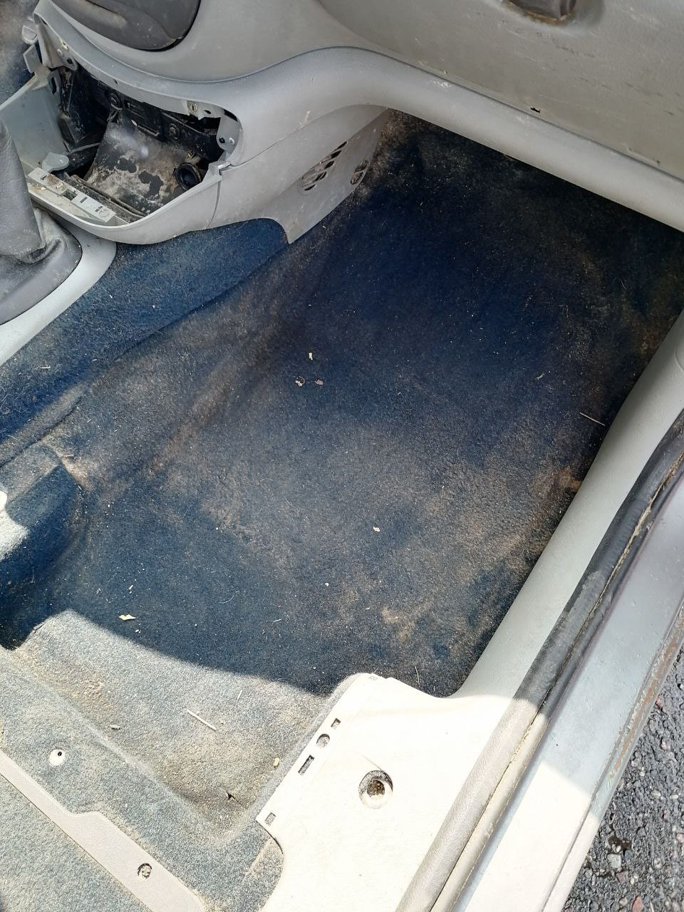 Химчистка пола в авто Витебск