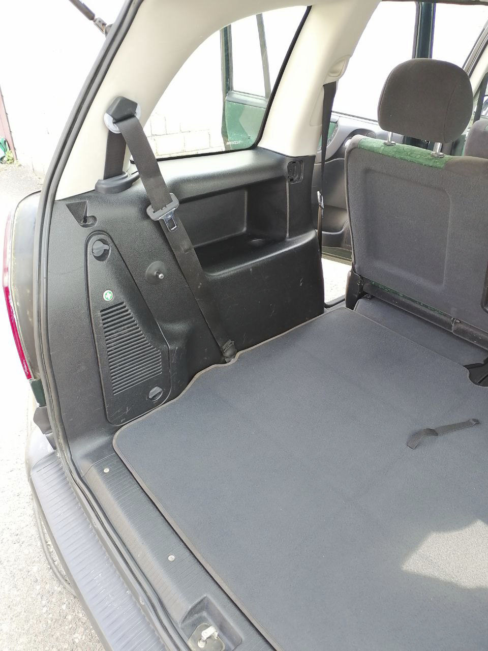 Химчистка багажного отделения автомобиля в Гродно